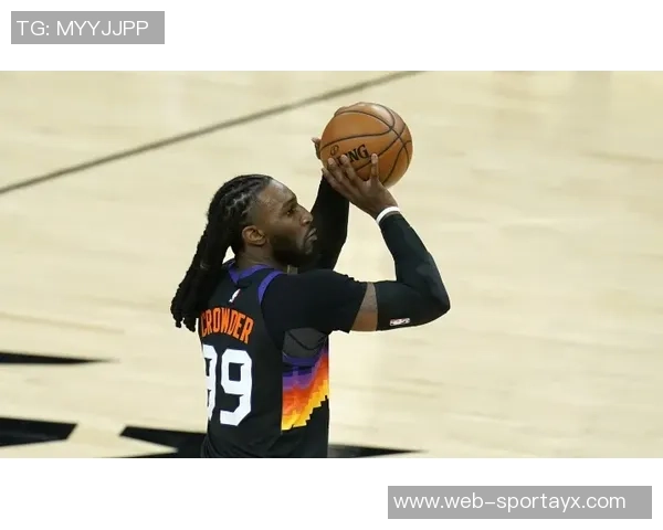 特纳高效表现助力球队15投9中斩获24分8篮板正负值全队最高