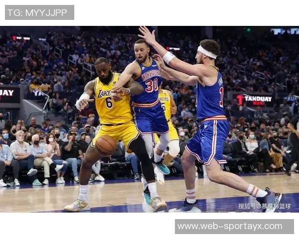 湖日L2M分析詹姆斯防守无犯规布克打手判罚无争议